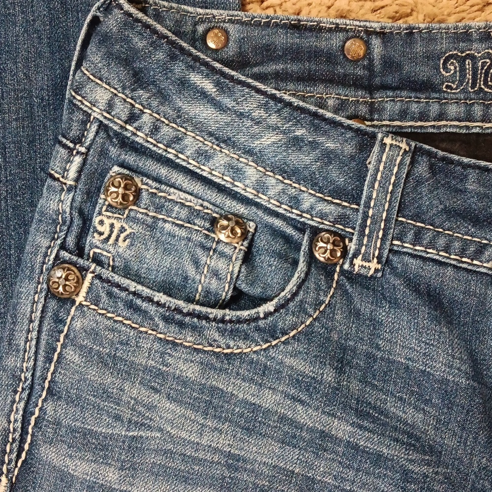 Miss me boot cut jeans, inseam 32 rise 7 firm price - Picture 2 of 6